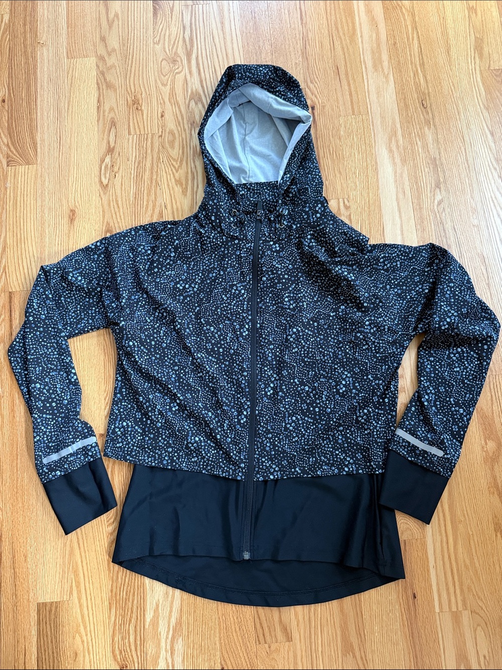Sweaty Betty Black Speckled Hooded Rain Jacket - EUC